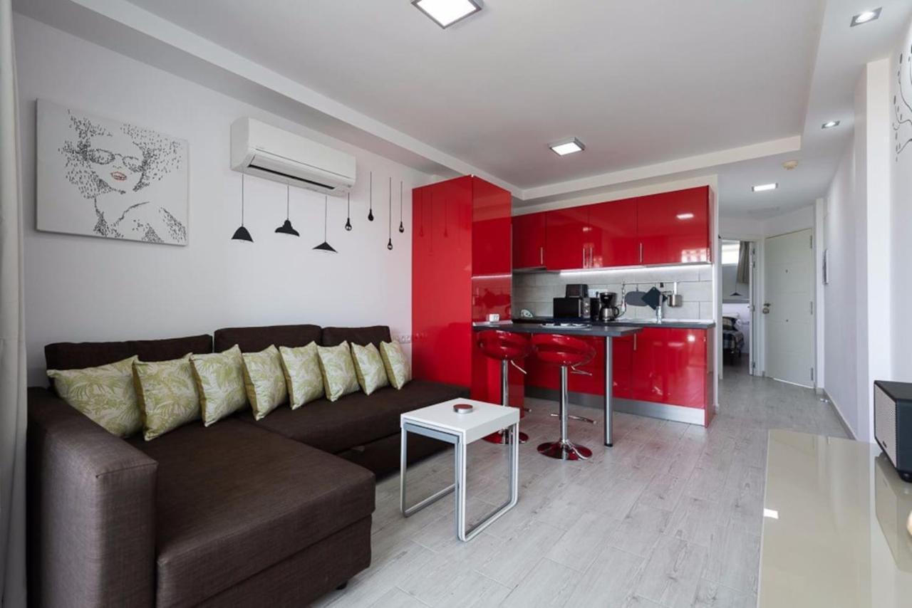 דירות מספאלומס 4 Minutes Walk From Yumbo מראה חיצוני תמונה